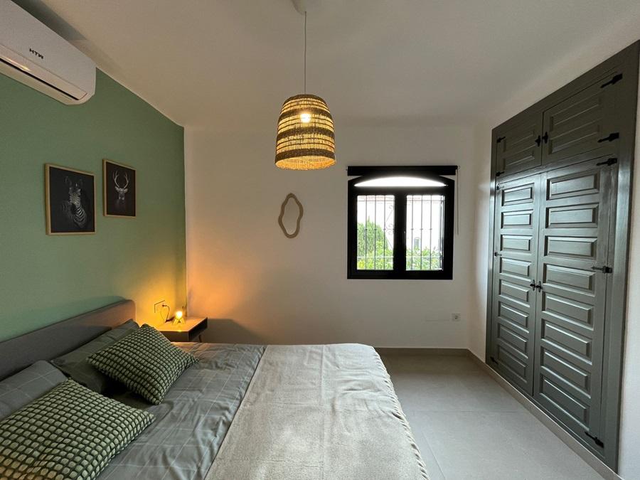 Exclusief appartement in Capistrano Village volledig gerenoveerd met terras en tuin.