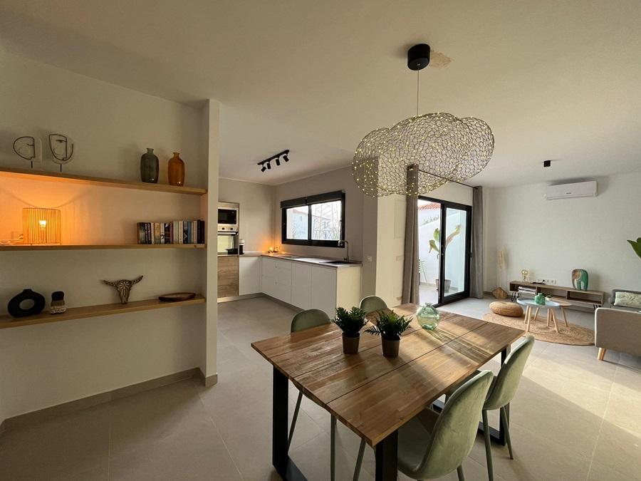 Exclusive apartment in Capistrano Village completely renovated with terrace and garden.