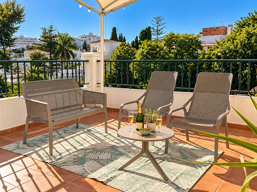 Prachtig appartement met privé zwembad en groot zonnig terras op 300 meter van het Burriana strand