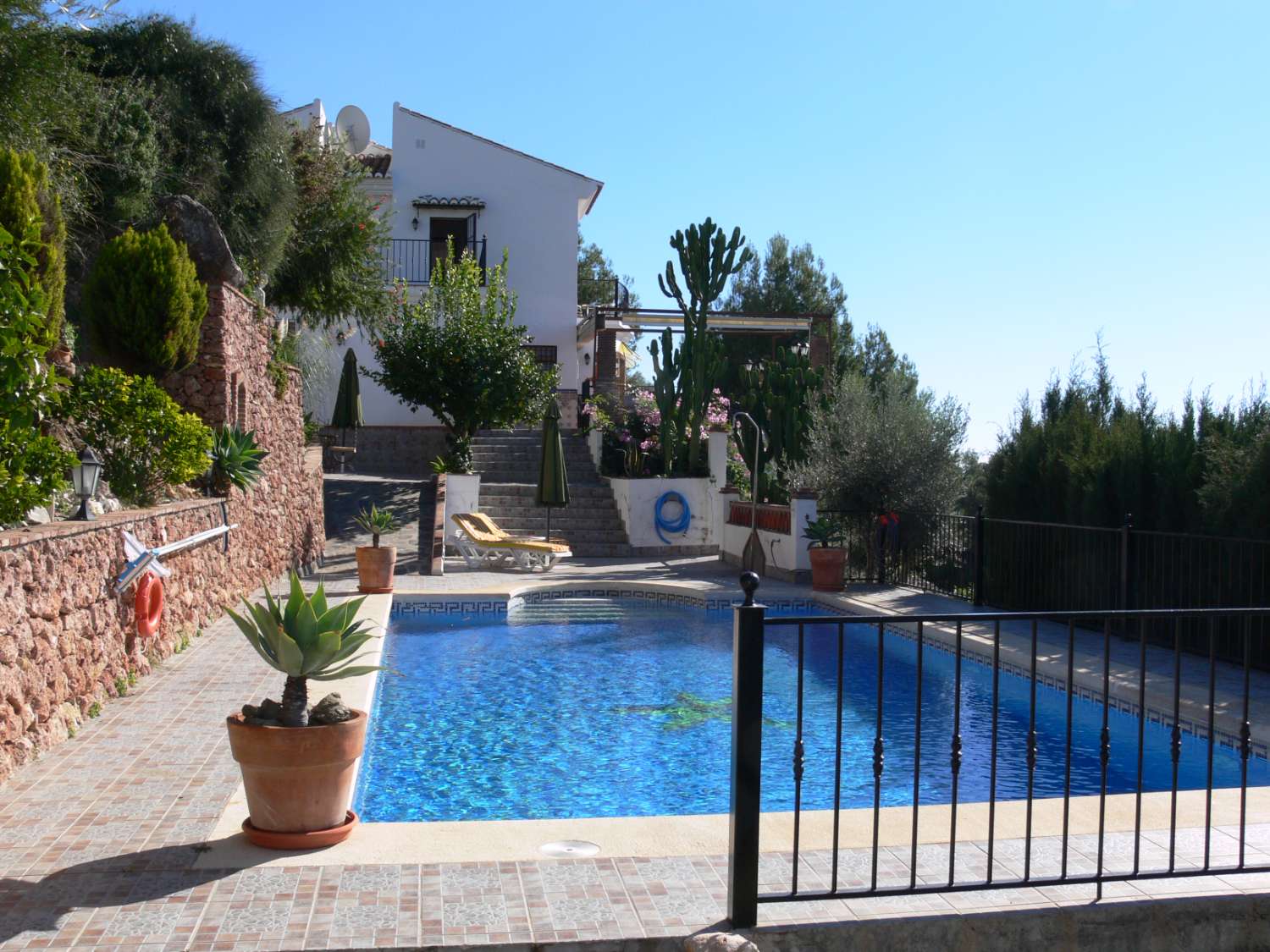 Schönes ruhiges Haus in Frigiliana mit schönem Garten und privatem Pool