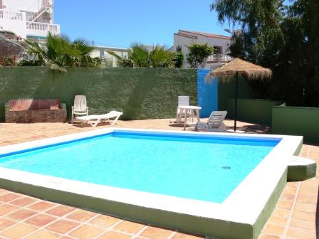 Lägenhet med 1 sovrum med gemensam pool och havsutsikt i Nerja