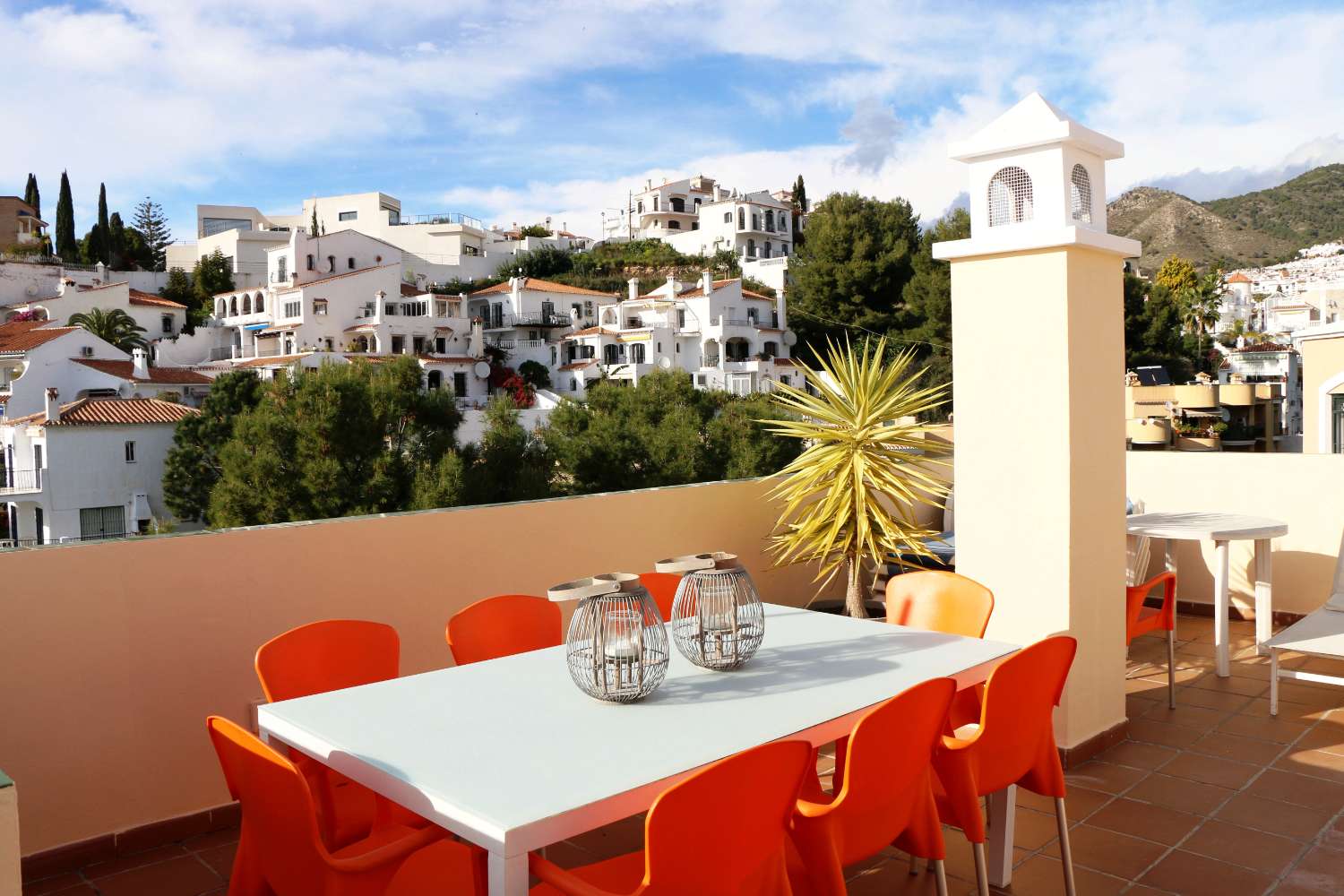 Casa de vacaciones con 4 dormitorios y piscina privada en Burriana a 300 metros de la playa de Burriana