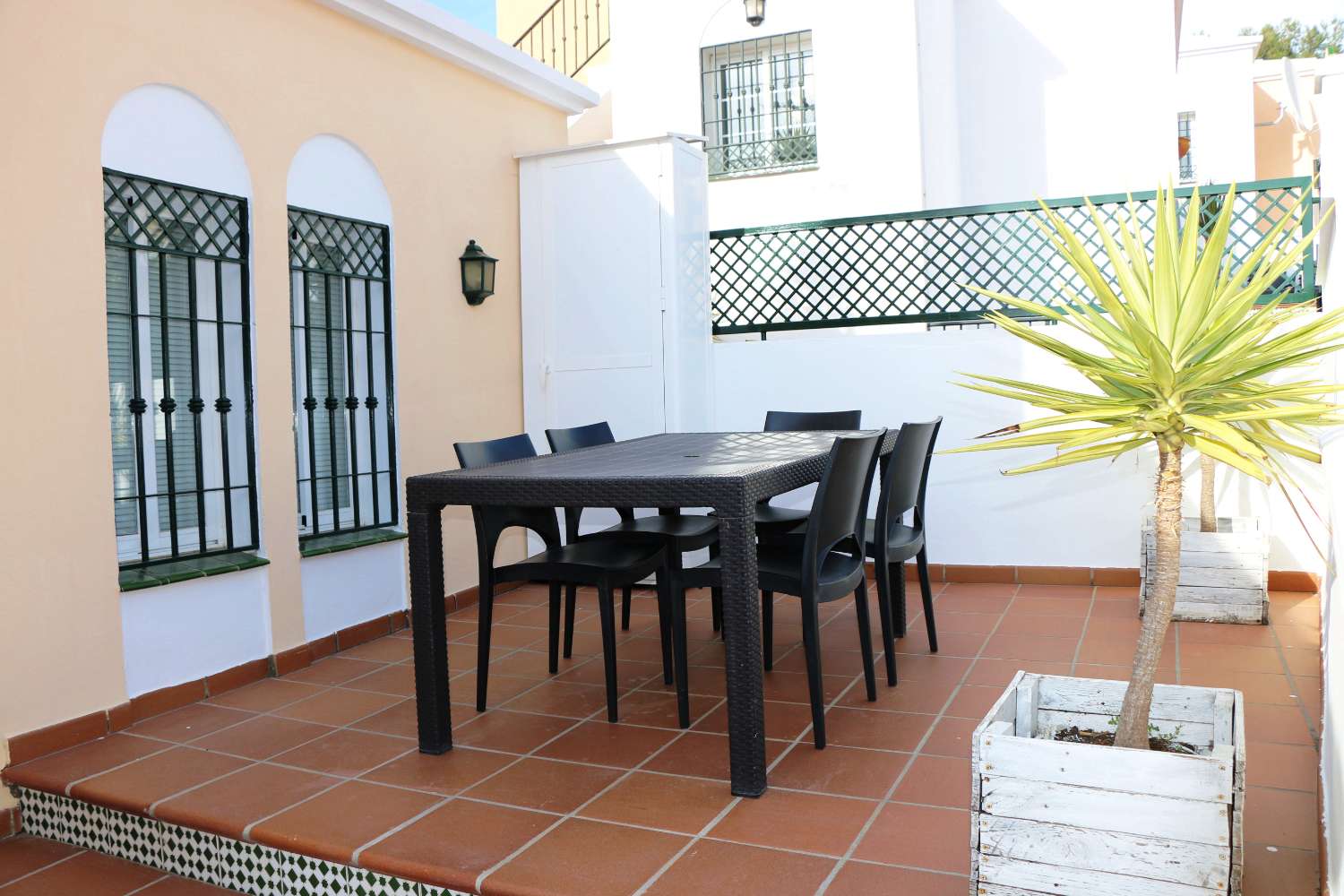Casa de vacaciones con 4 dormitorios y piscina privada en Burriana a 300 metros de la playa de Burriana