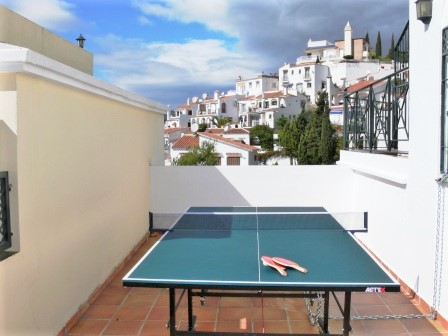 Casa de vacaciones con 4 dormitorios y piscina privada en Burriana a 300 metros de la playa de Burriana