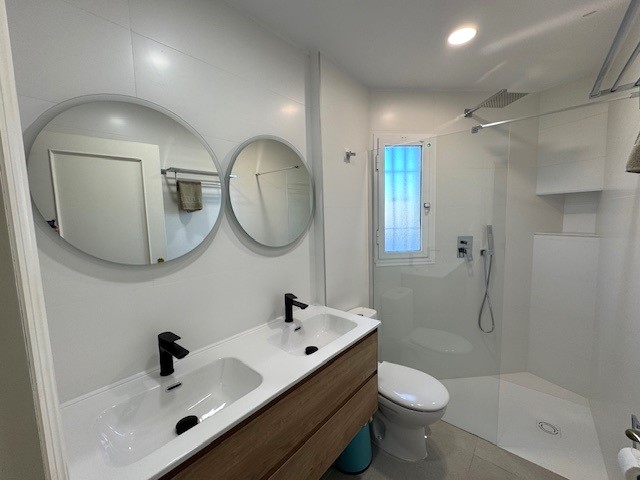 Casa de vacaciones con 4 dormitorios y piscina privada en Burriana a 300 metros de la playa de Burriana
