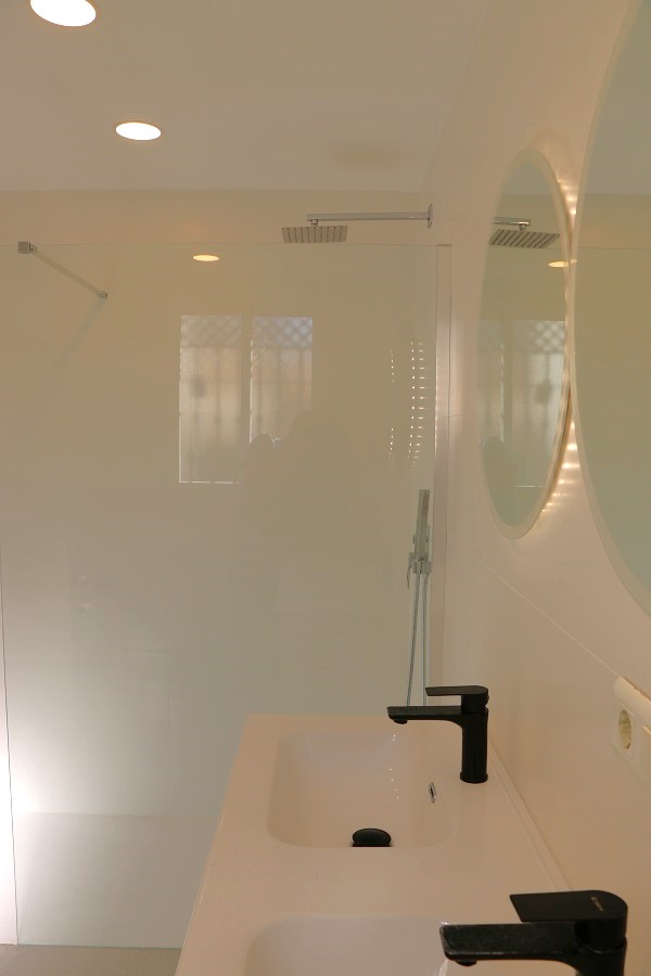 Casa de vacaciones con 4 dormitorios y piscina privada en Burriana a 300 metros de la playa de Burriana