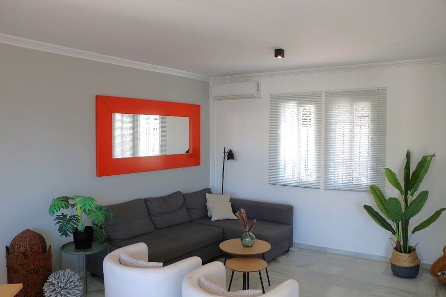 Casa de vacaciones con 4 dormitorios y piscina privada en Burriana a 300 metros de la playa de Burriana