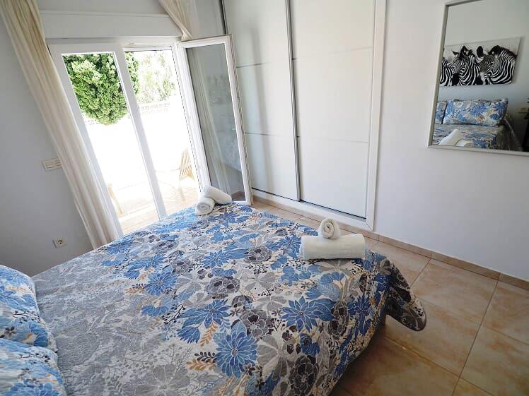 Ny villa med 3 sovrum med pool nära stranden och centrum av Nerja