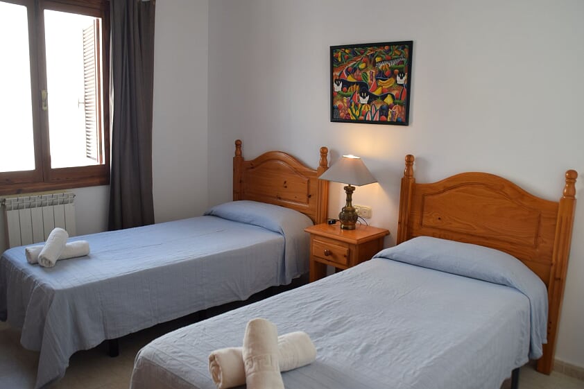 Smuk rummelig villa med privat pool, 5 minutters gang fra den berømte Burriana-strand og 5 minutter fra det hyggelige centrum af Nerja.