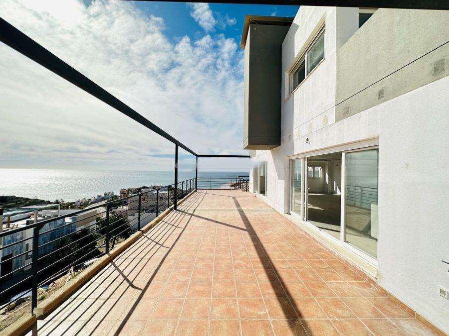 Villas de luxe avec des styles modernes dans l’urbanisation Balcones del Peñoncillo à Torrox Costa.