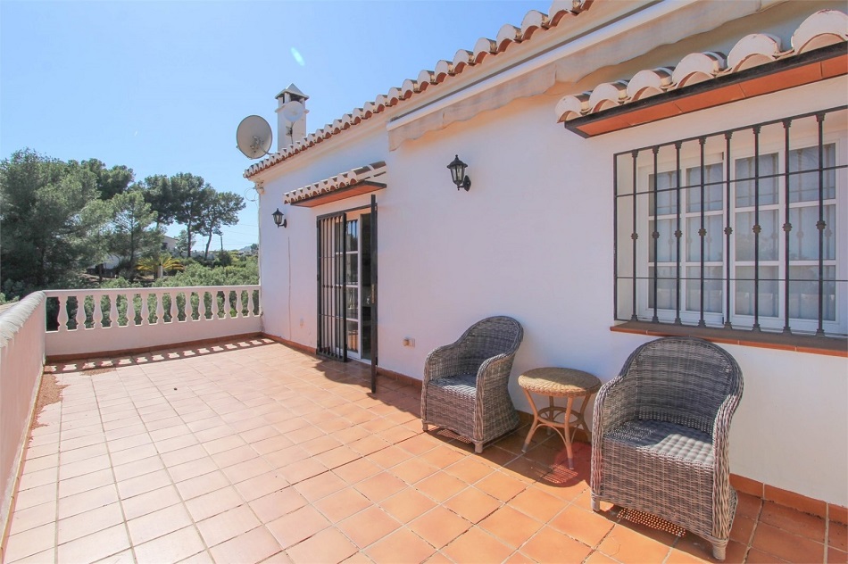 Schöne geräumige Villa in Nerja mit herrlichem Meerblick und privatem Pool.