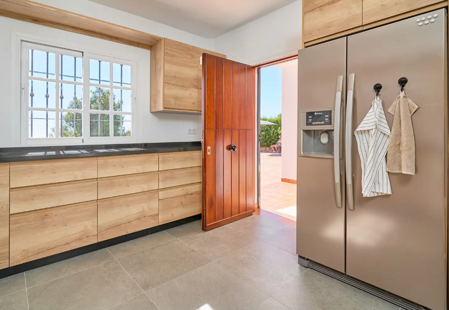 Prachtige ruime villa in Nerja met prachtig uitzicht op zee en privé zwembad.