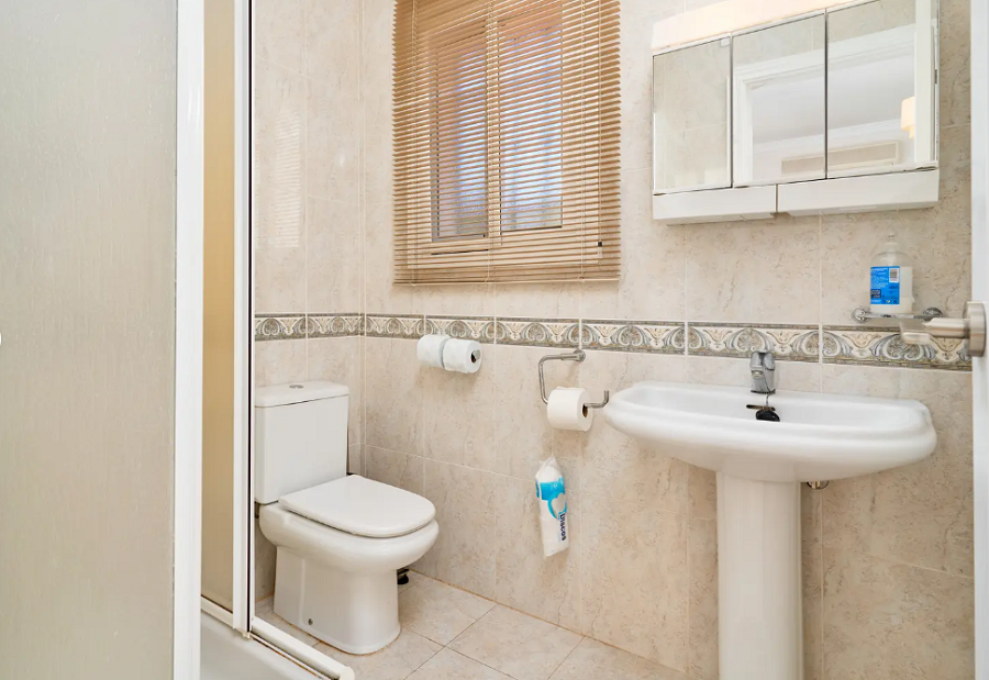 Prachtige ruime villa in Nerja met prachtig uitzicht op zee en privé zwembad.