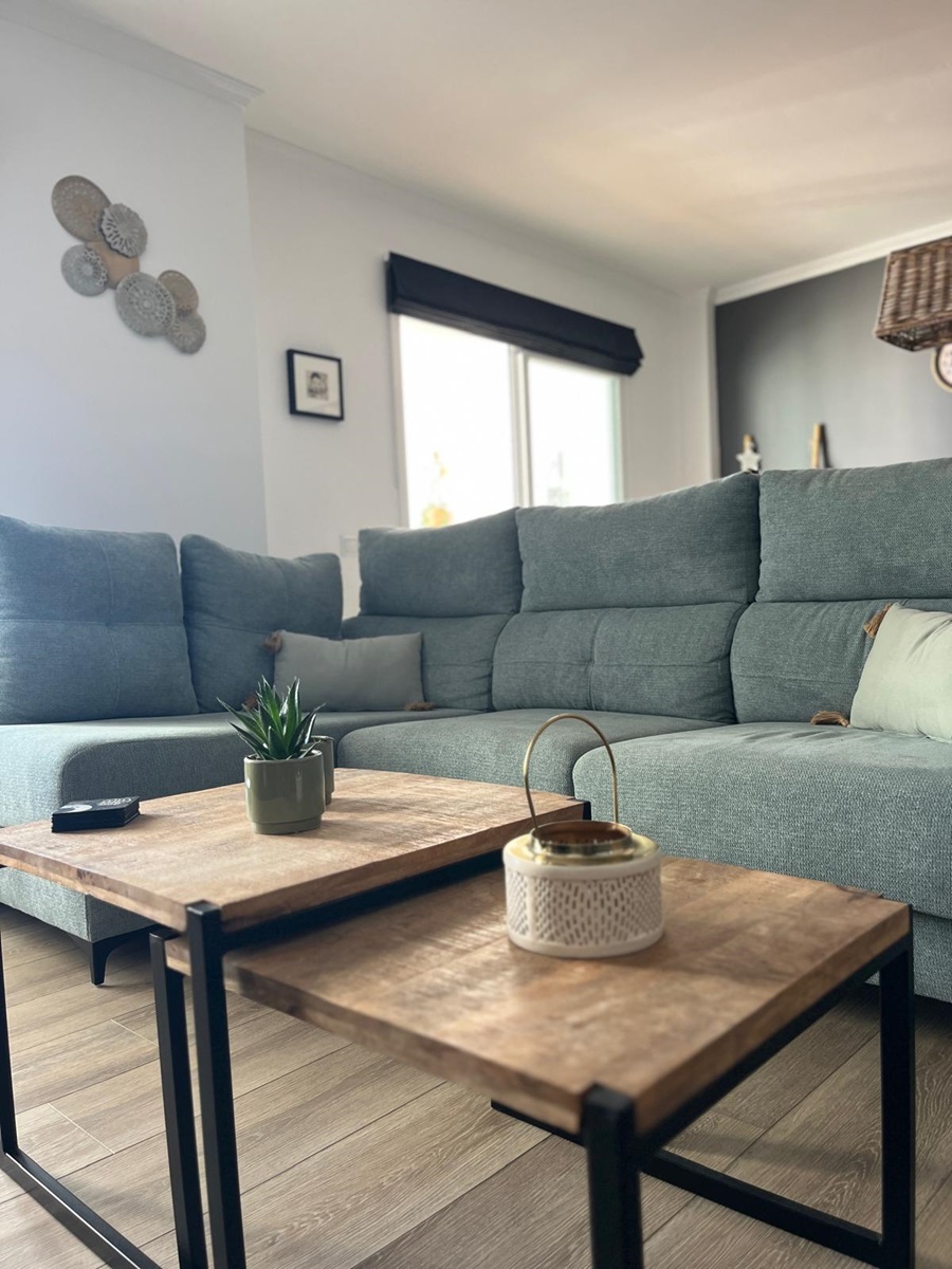 TWEE APPARTEMENTEN, mogelijkheid om er in één te wonen en de ander te verhuren.