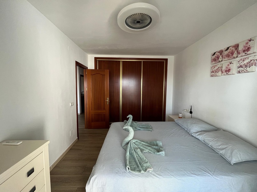 TWEE APPARTEMENTEN, mogelijkheid om er in één te wonen en de ander te verhuren.