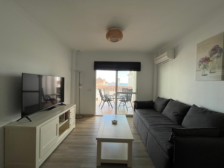 TWEE APPARTEMENTEN, mogelijkheid om er in één te wonen en de ander te verhuren.