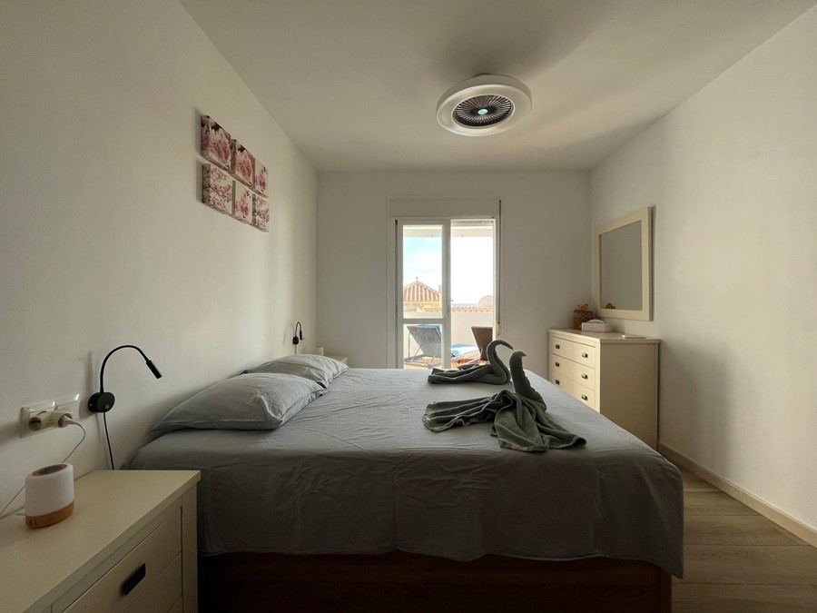 TWEE APPARTEMENTEN, mogelijkheid om er in één te wonen en de ander te verhuren.