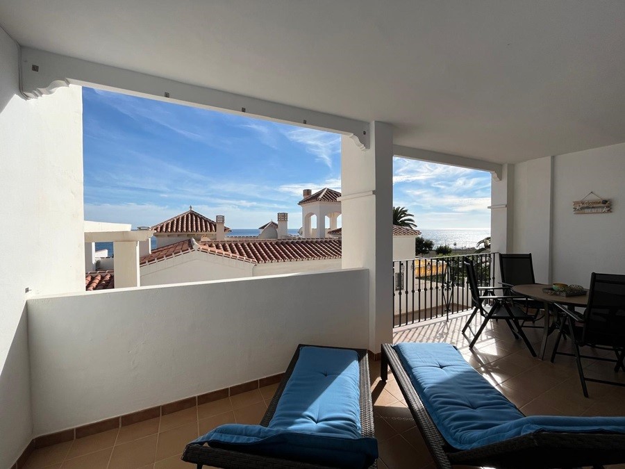TWEE APPARTEMENTEN, mogelijkheid om er in één te wonen en de ander te verhuren.