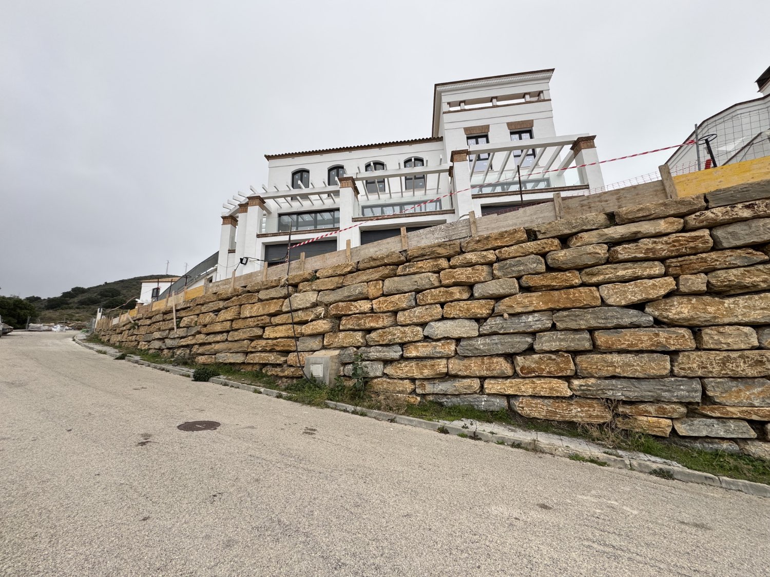 21 parhus nybyggda fastigheter med fantastisk havsutsikt i Torrox Costa