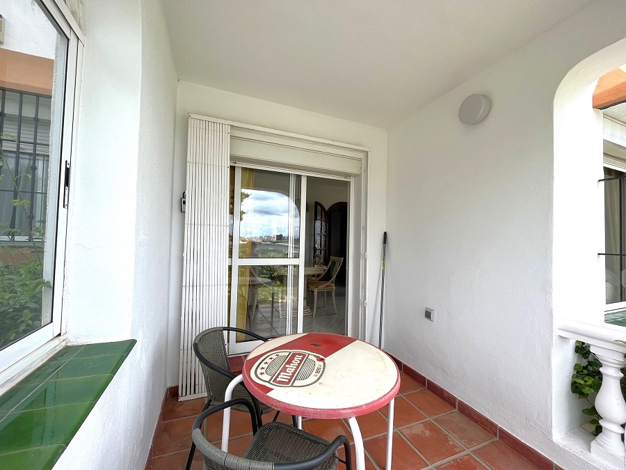 Mooi en licht hoekhuis met uitzicht op zee en 2 slaapkamers in Torrox Park in Torrox met gemeenschappelijk zwembad voor een heerlijke strandvakantie .