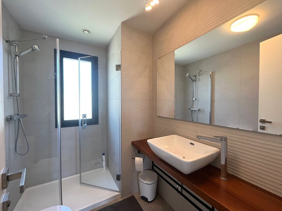 Lussuosamente rifinita spaziosa casa a schiera a Fuente del Baden, Nerja