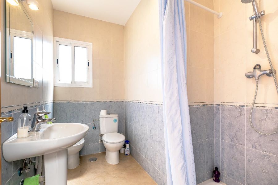 Halfvrijstaande Woning met dakterras en uitzicht op zee en Nerja