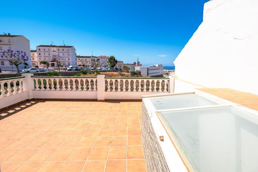 Halfvrijstaande Woning met dakterras en uitzicht op zee en Nerja