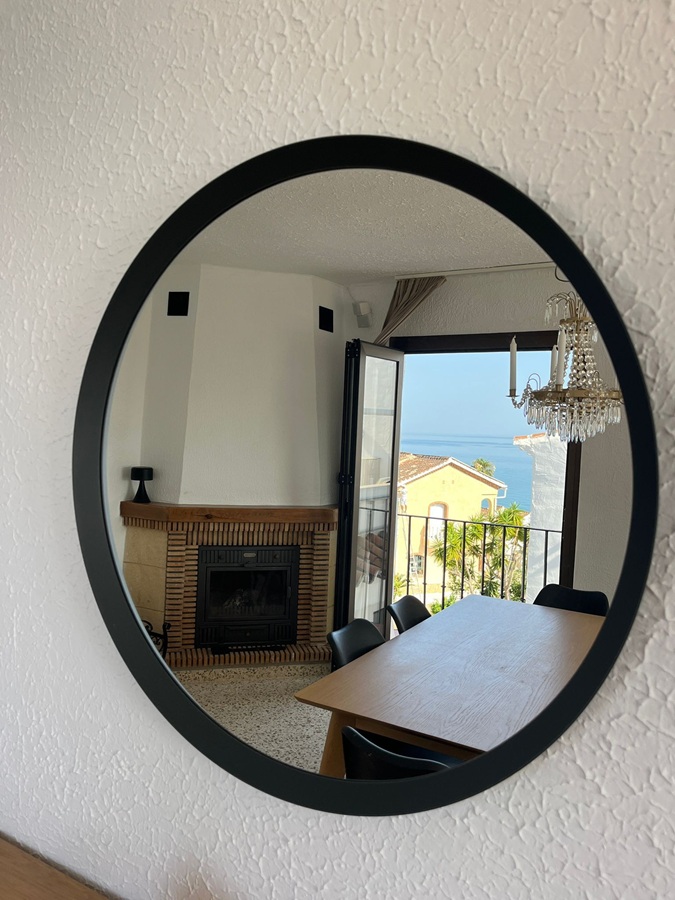 Exclusiva propiedad con vistas de ensueño al mar y la montaña en Capistrano Playa, Nerja