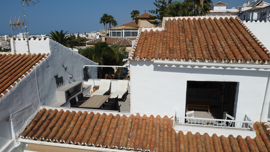 Exclusiva propiedad con vistas de ensueño al mar y la montaña en Capistrano Playa, Nerja