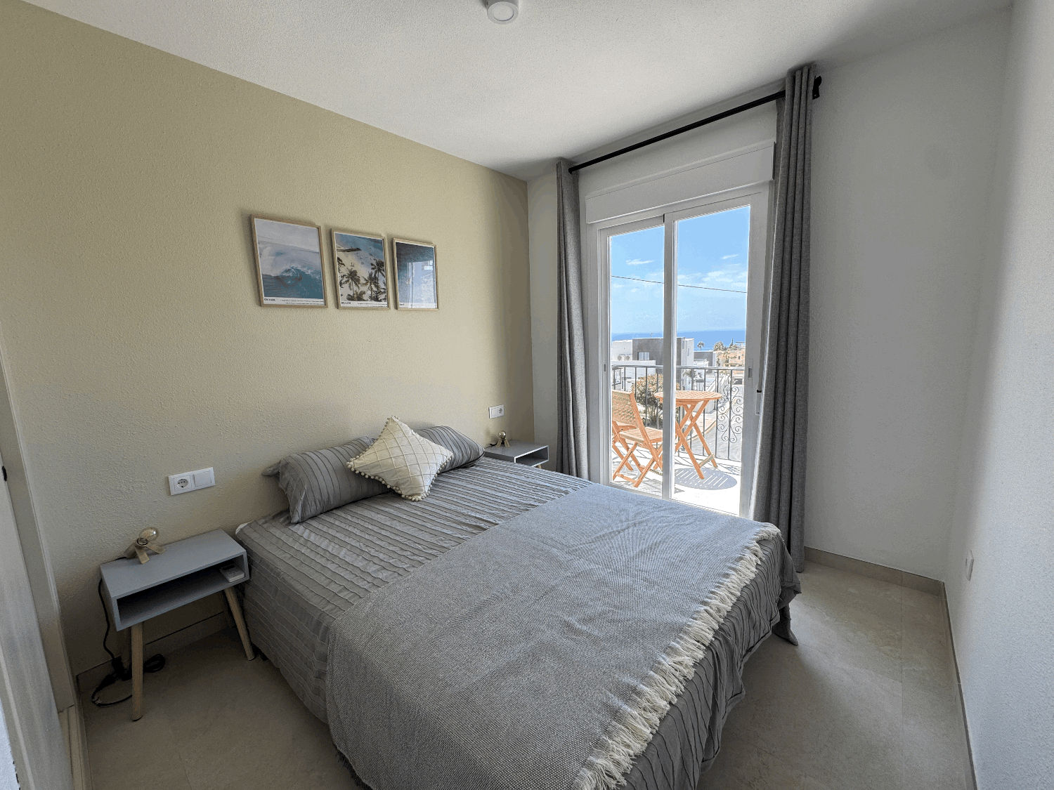 Proprietà ristrutturata con piscina privata in una posizione privilegiata a Nerja, a 500 metri dalla spiaggia di Burriana