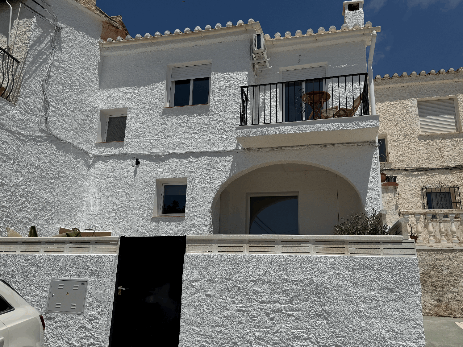 Proprietà ristrutturata con piscina privata in una posizione privilegiata a Nerja, a 500 metri dalla spiaggia di Burriana