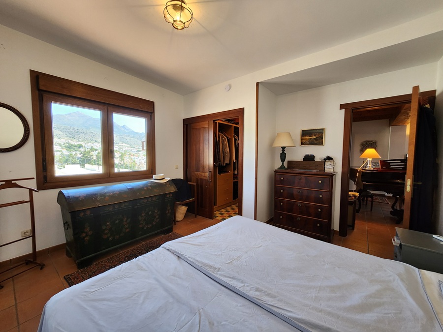 Eksklusiv penthouse i Nerja med 3 soveværelser, store terrasser og spektakulær udsigt
