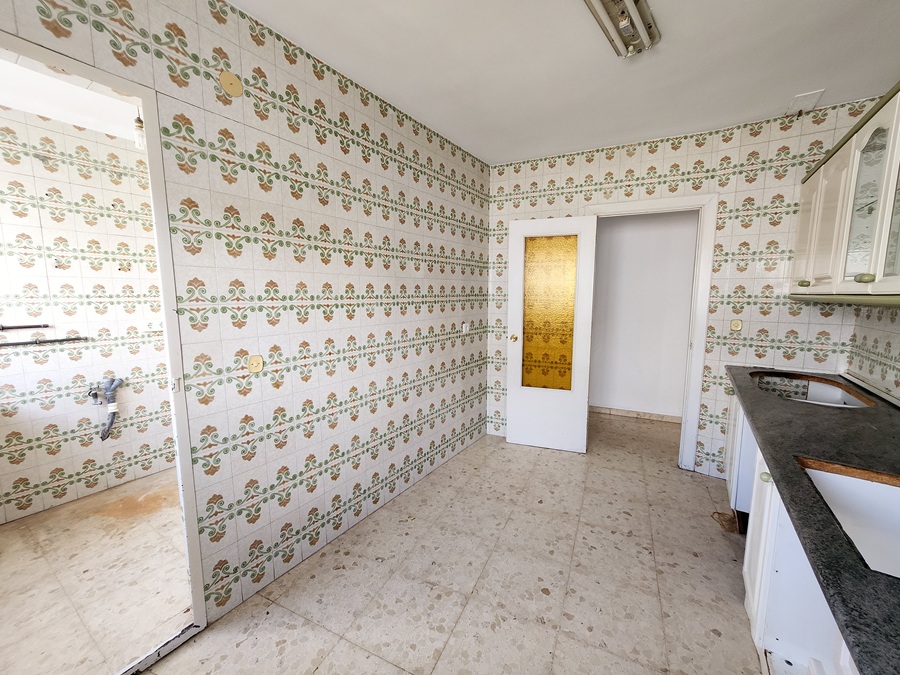 Ruim hoekappartement met een groot terras in het Parador gebied - Nerja