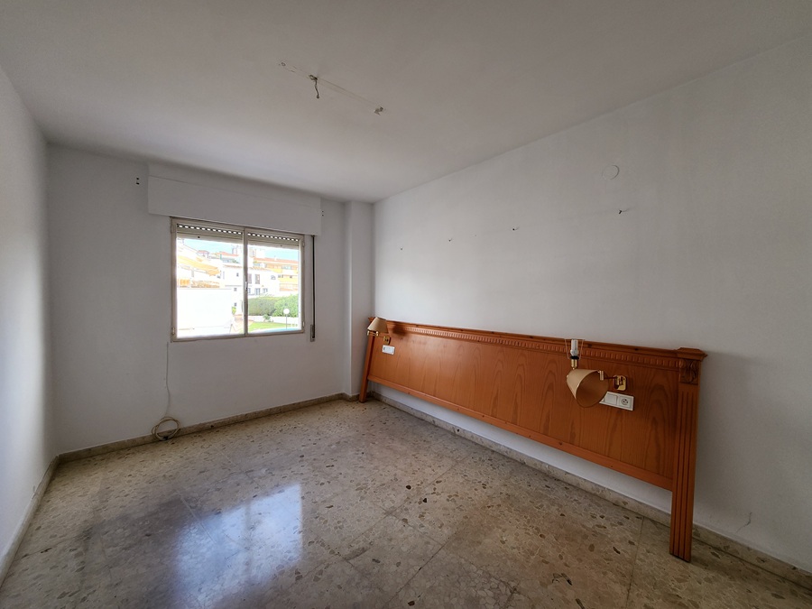 Ruim hoekappartement met een groot terras in het Parador gebied - Nerja