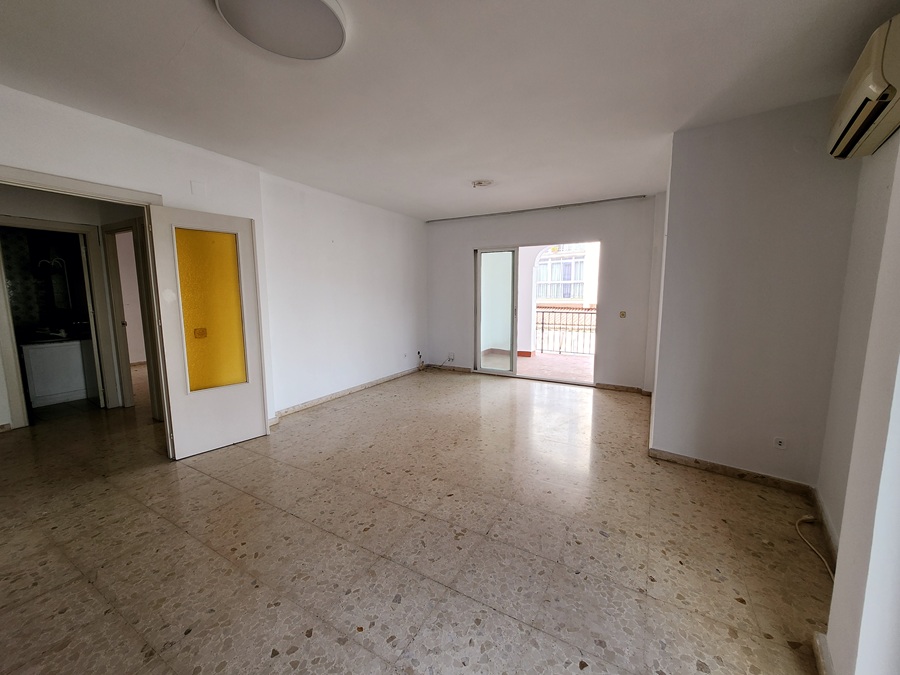 Ruim hoekappartement met een groot terras in het Parador gebied - Nerja