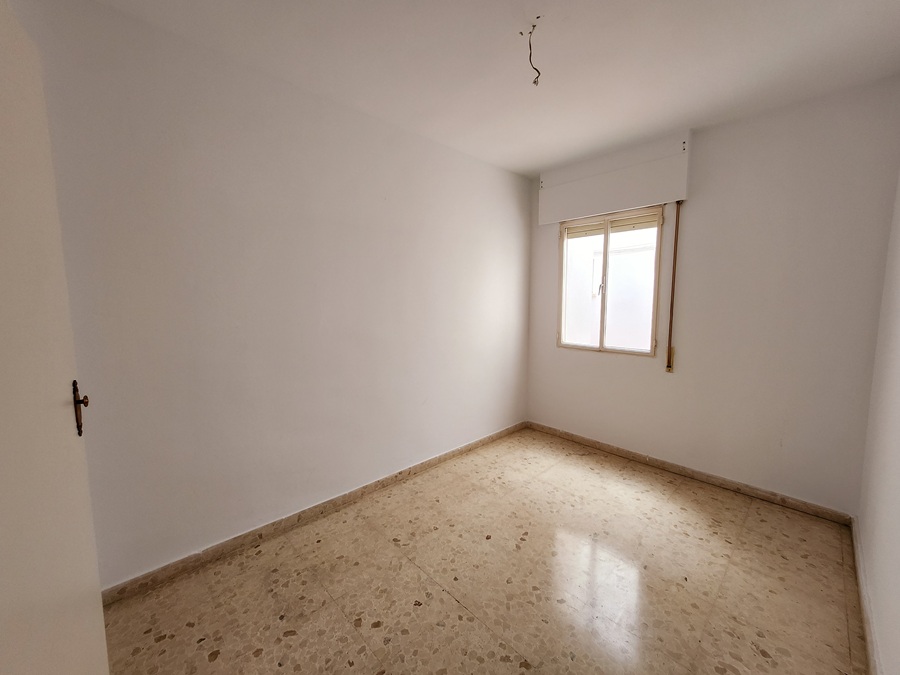 Ruim hoekappartement met een groot terras in het Parador gebied - Nerja