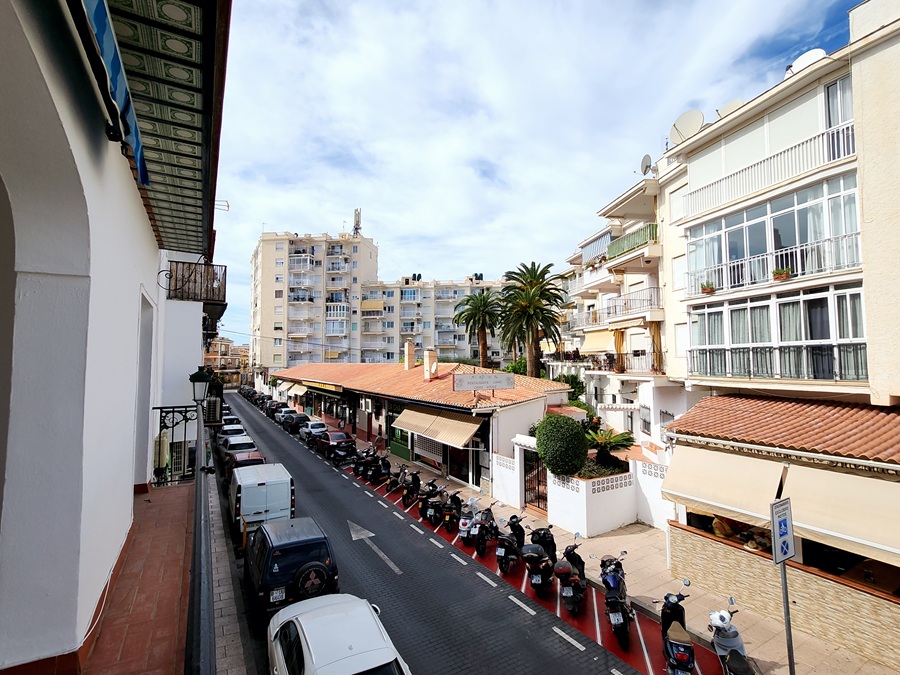 Ruim hoekappartement met een groot terras in het Parador gebied - Nerja