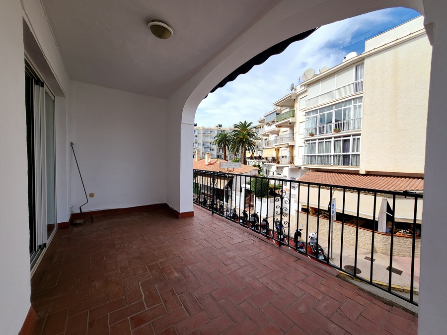 Ruim hoekappartement met een groot terras in het Parador gebied - Nerja