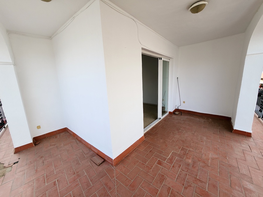 Ruim hoekappartement met een groot terras in het Parador gebied - Nerja