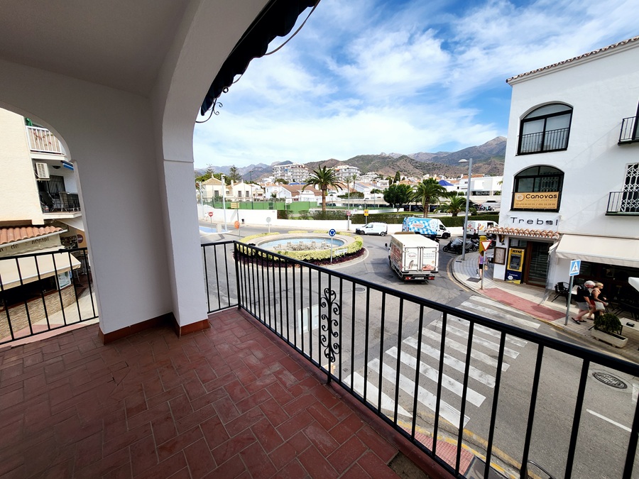 Ruim hoekappartement met een groot terras in het Parador gebied - Nerja