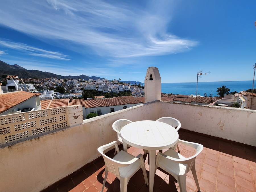 Duplex met ongelooflijk uitzicht op zee en gemeenschappelijk zwembad in de Parador wijk van Nerja