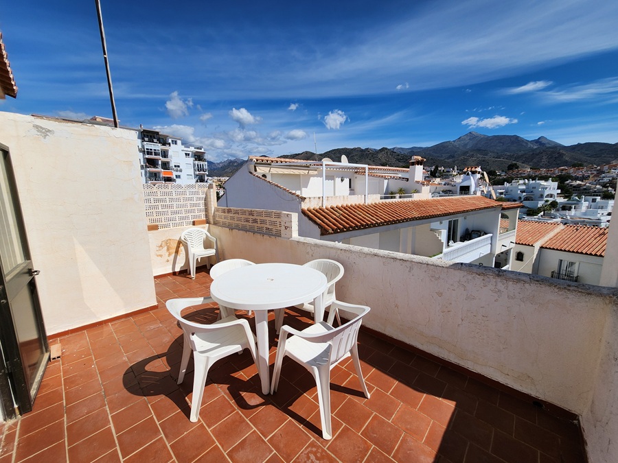 Duplex met ongelooflijk uitzicht op zee en gemeenschappelijk zwembad in de Parador wijk van Nerja