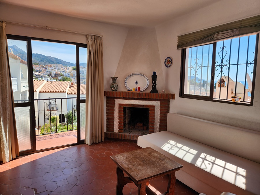Duplex met ongelooflijk uitzicht op zee en gemeenschappelijk zwembad in de Parador wijk van Nerja