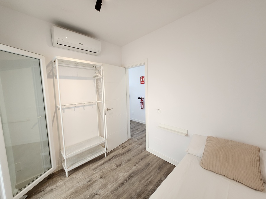 Modern gerenoveerd appartement met terras en uitzicht in het hart van Nerja