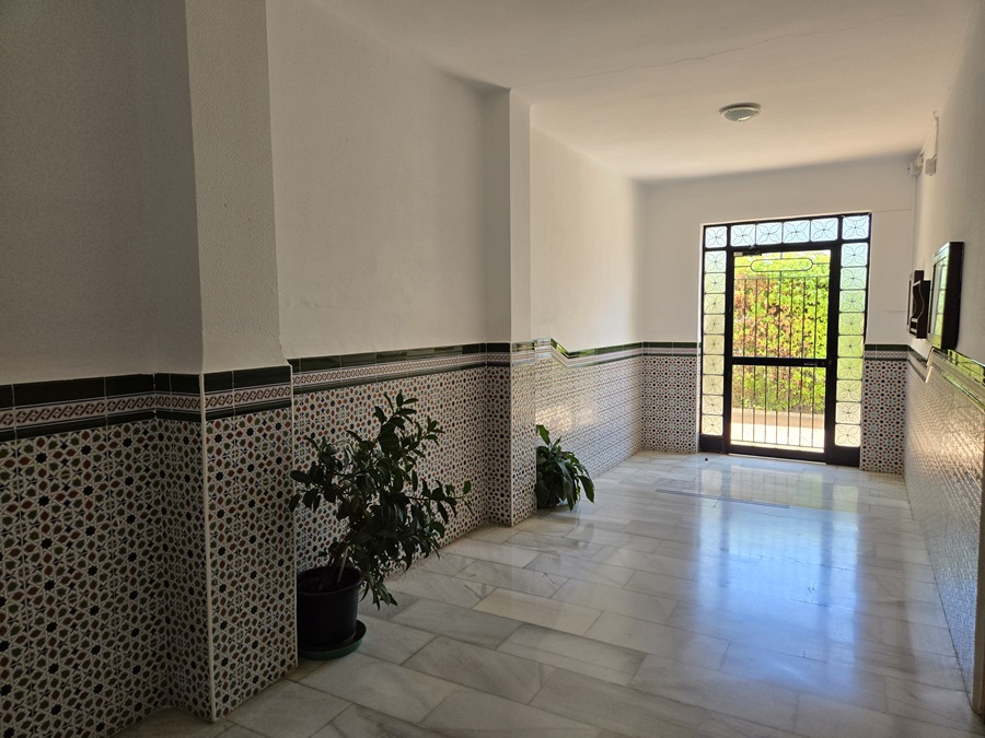 Schöne Wohnung mit Pool im Parador-Gebiet von Nerja