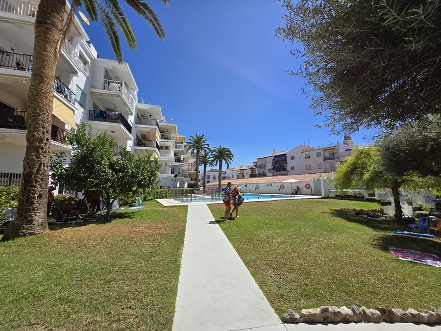 Schöne Wohnung mit Pool im Parador-Gebiet von Nerja