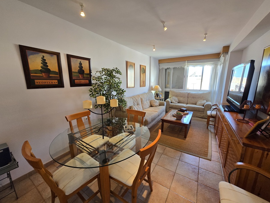 Schöne Wohnung mit Pool im Parador-Gebiet von Nerja