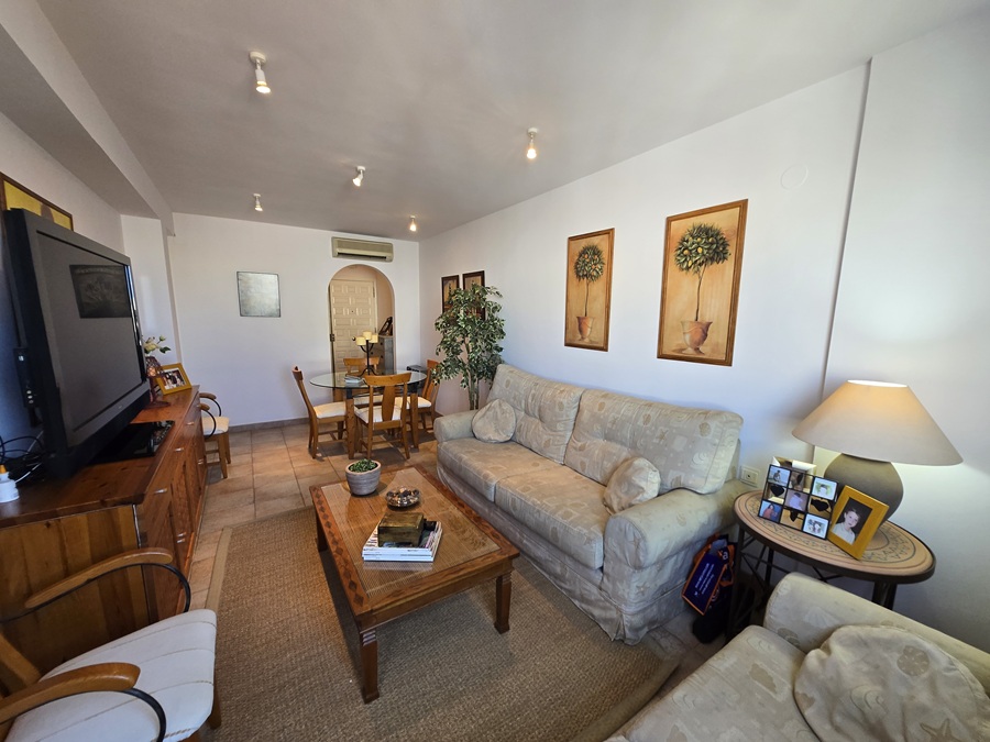 Schöne Wohnung mit Pool im Parador-Gebiet von Nerja