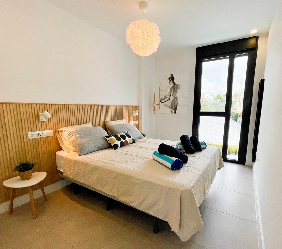 Modern appartement met gemeenschappelijk zwembad op steenworp afstand van de zee