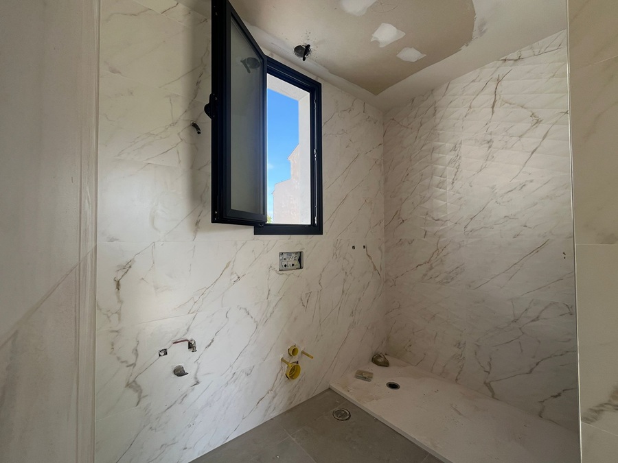 Moderne nieuwbouw rijtjes villa met privé zwembad in La Exótica, Nerja.